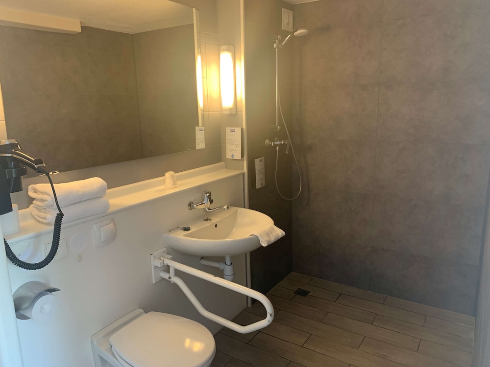 Kyriad Chateauroux - Saint Maur 34/36