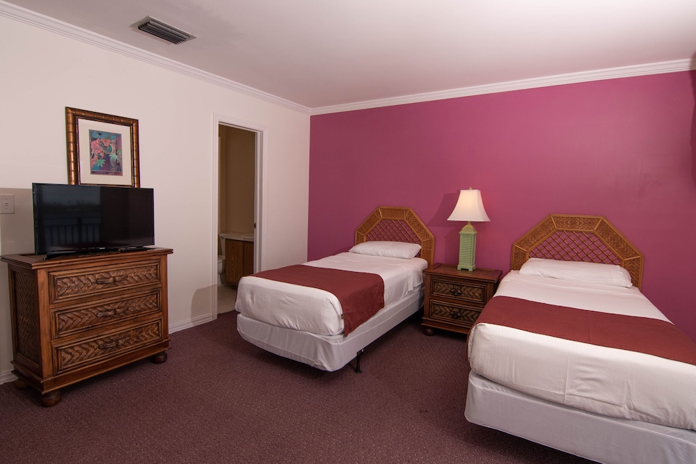 PALM BEACH WATERFRONT SUITES 9/67