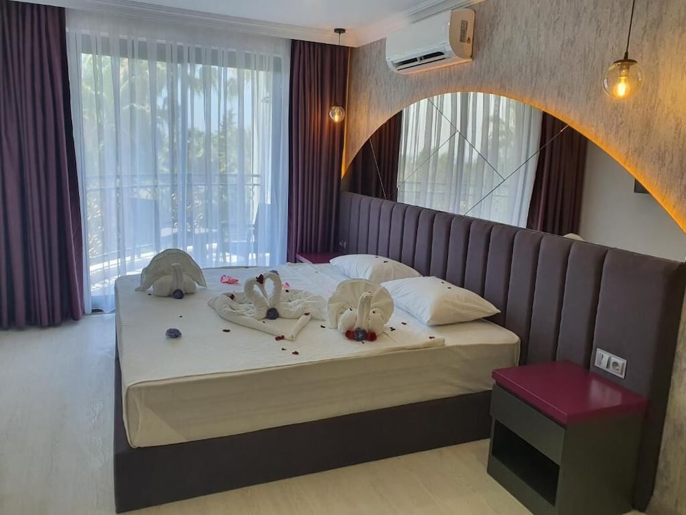 Karikatur Bi Hotel 15/37