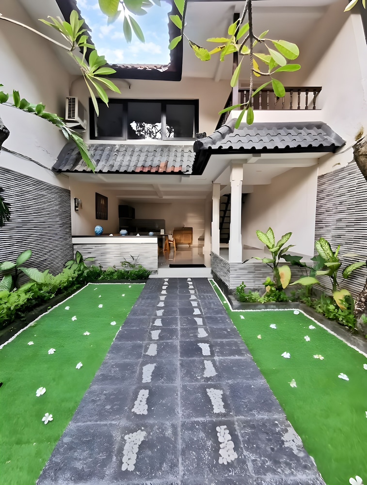 Kumpul Kumpul Villa Iii Seminyak 47/55