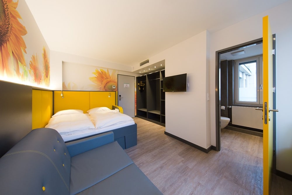 Buddy Hotel 18/50