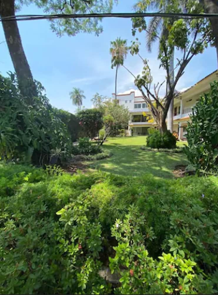 Hotel Quinta las Flores 58/71