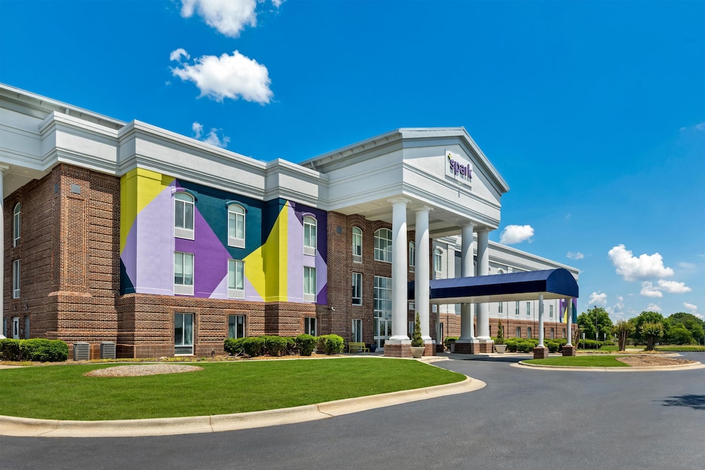 Spark by Hilton Tuscumbia Muscle Shoals 4/61