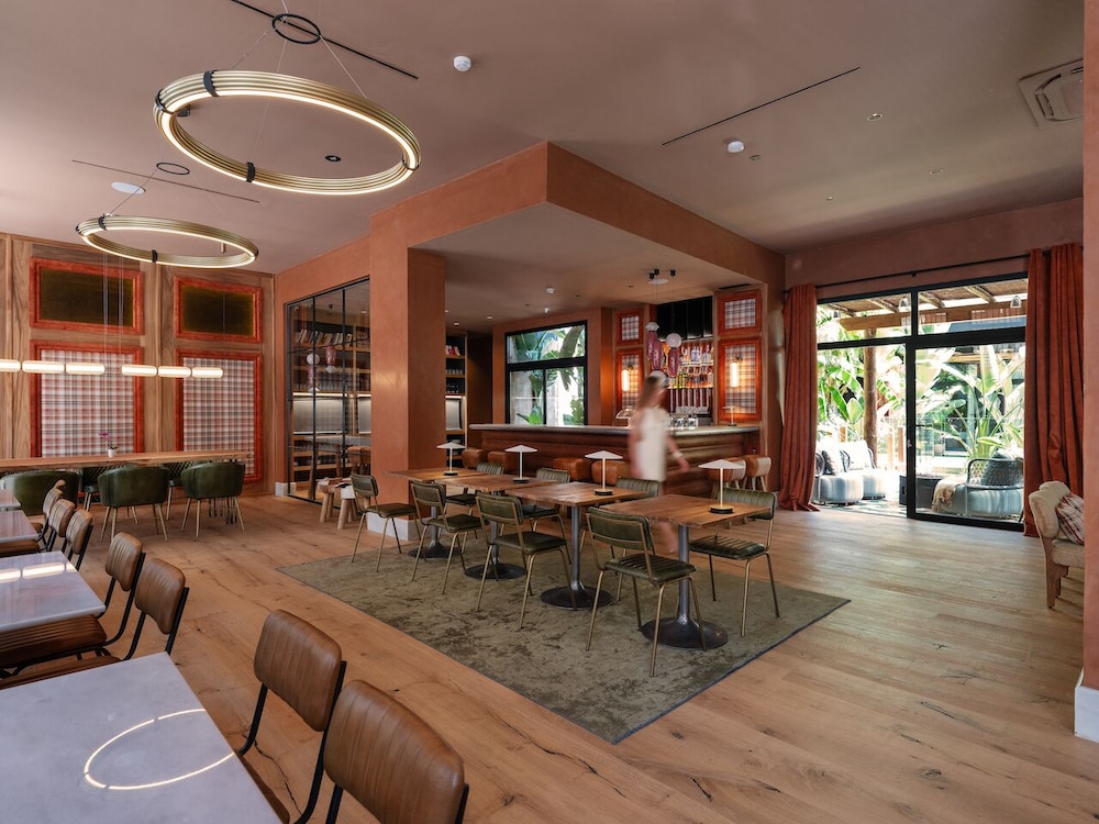 Saman Boutique Hotel 35/50