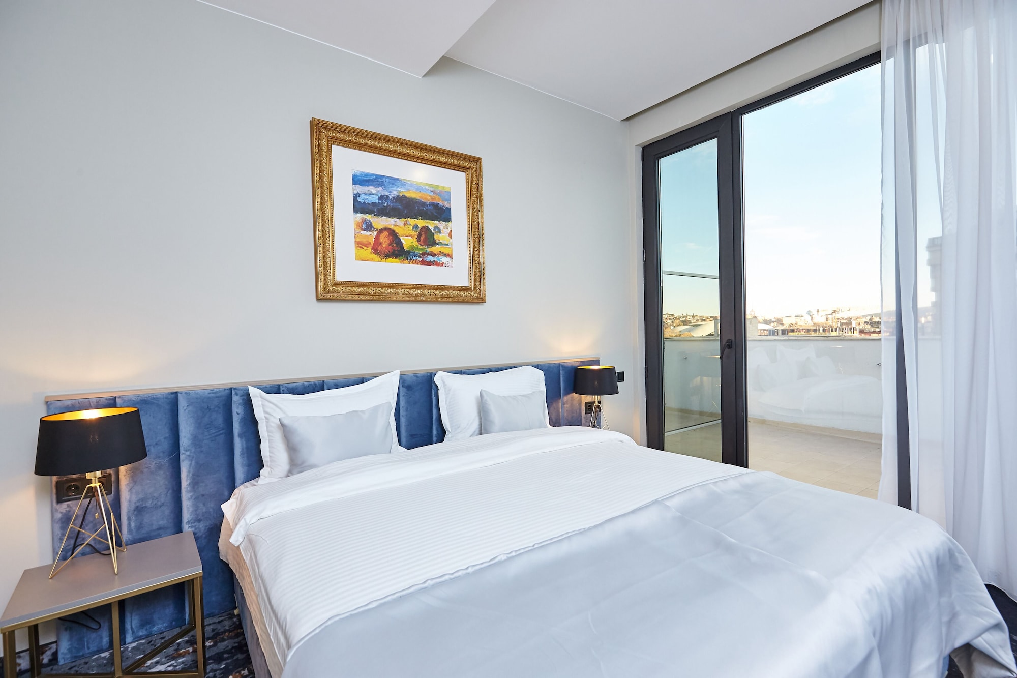 JUNIOR SUITE, CITY VIEW, TERRACE