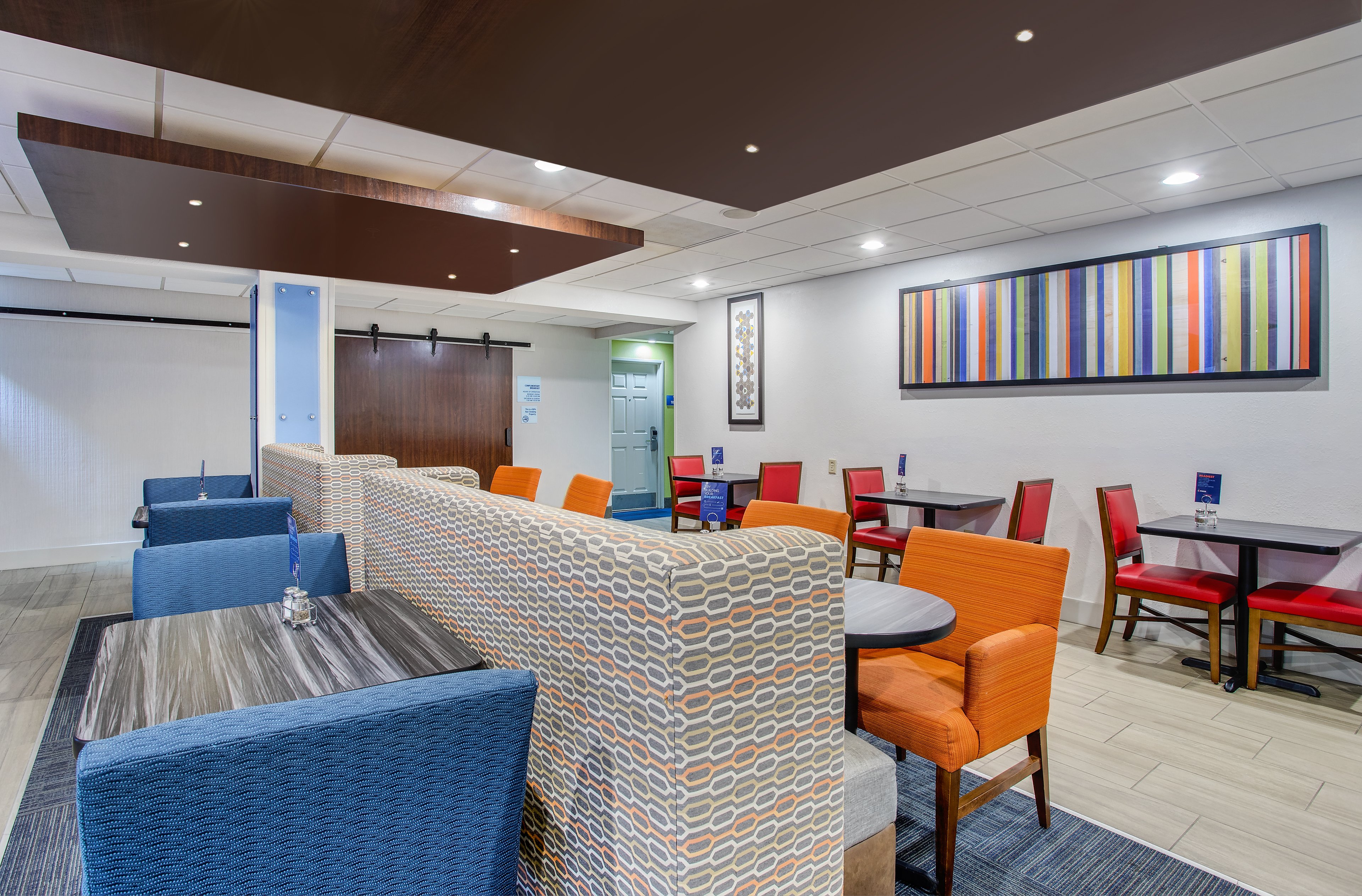 Holiday Inn Express Hotel Suites Alcoa Knoxville Airport 36/53