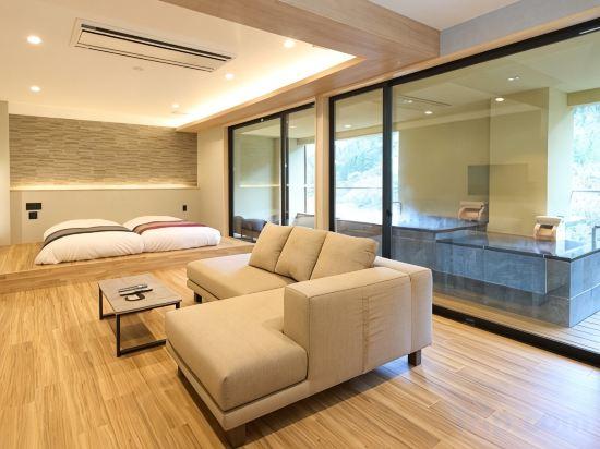 Room, Twin Beds, Mountain View, Bathtub, Main Building