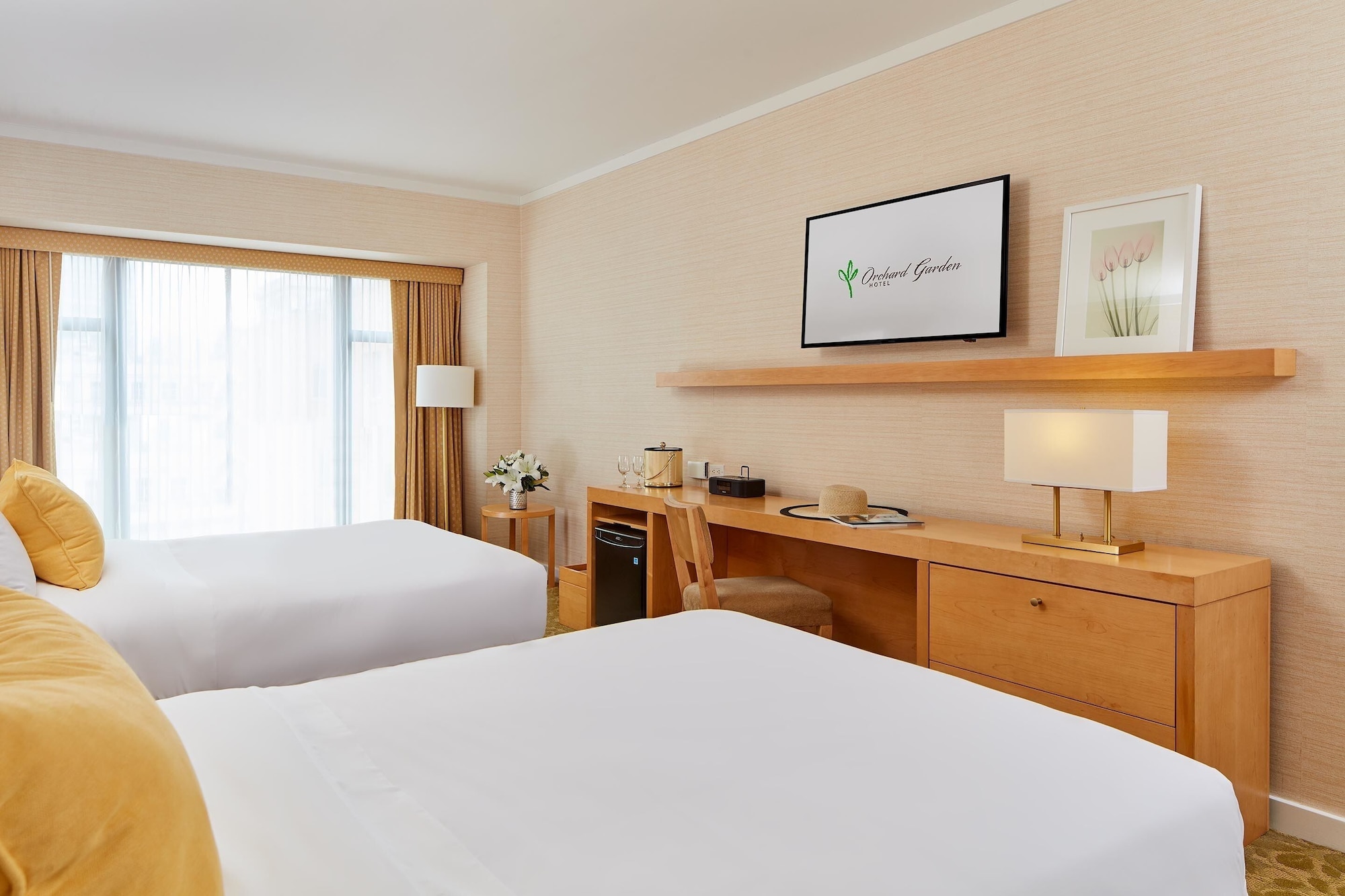 STANDARD, 2 DOUBLE BEDS