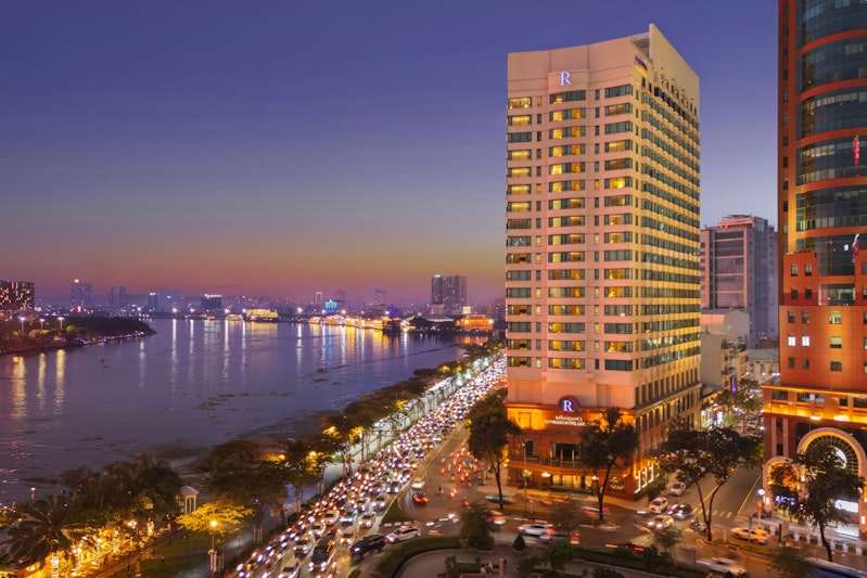 Renaissance Riverside Hotel Saigon 24/24