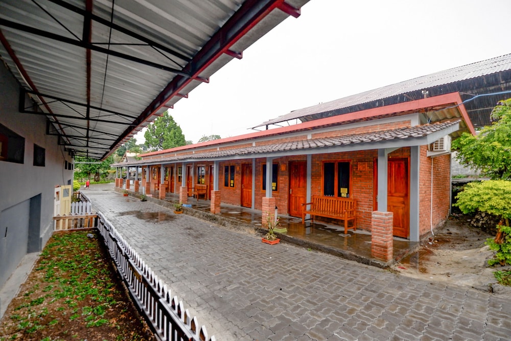 OYO 1808 New Bandungan Indah 42/50