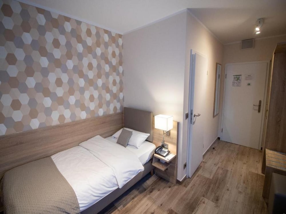Hotel Fallersleber Spieker 4/50
