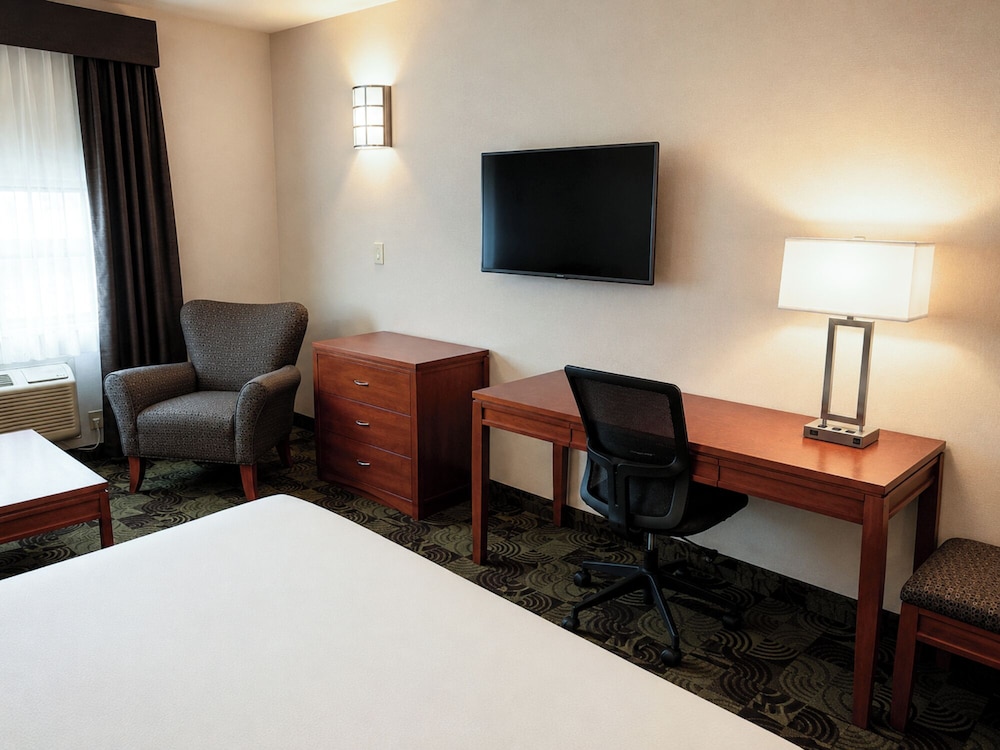 Deerfoot Inn Casino 59/70
