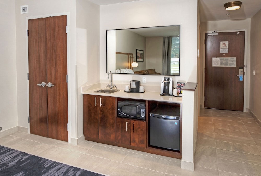 Fairfield Inn And Suites Ottawa Airport 6/42