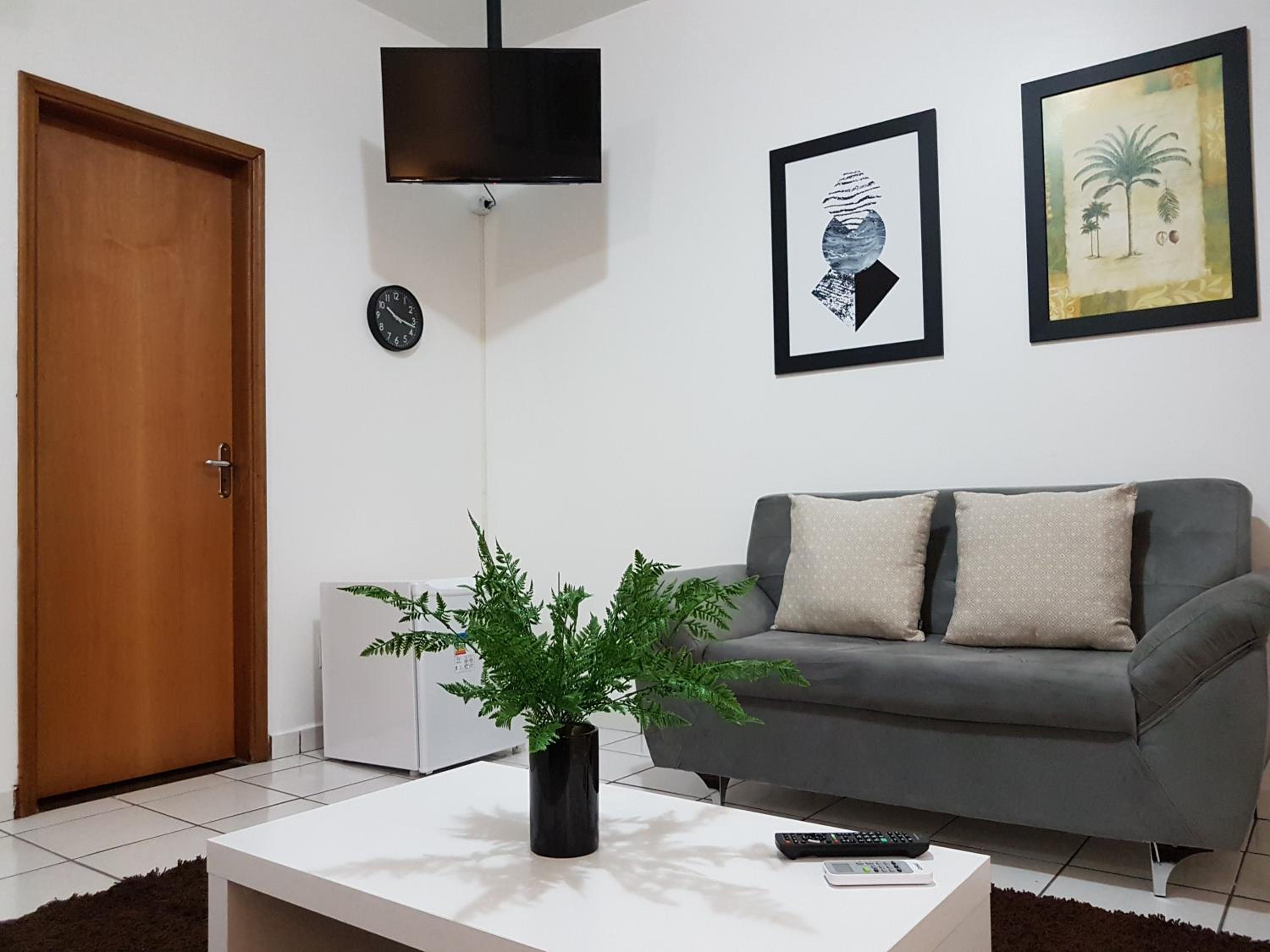 B & A Suites Inn Hotel - Quarto Luxo Ambar 13/15