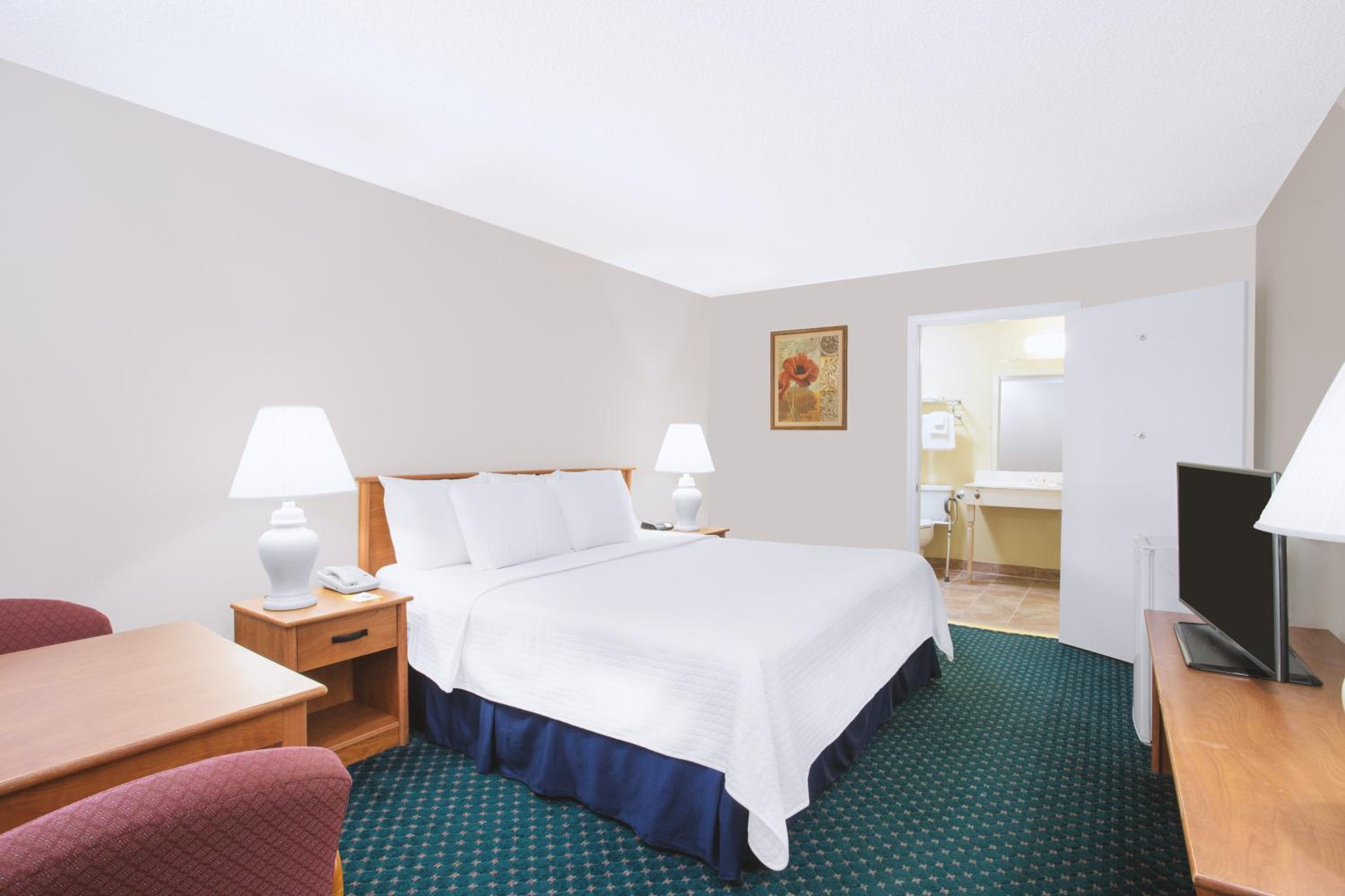 Days Inn by Wyndham Wytheville 9/22