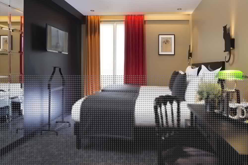 Hotel Le Chat Noir 19/68