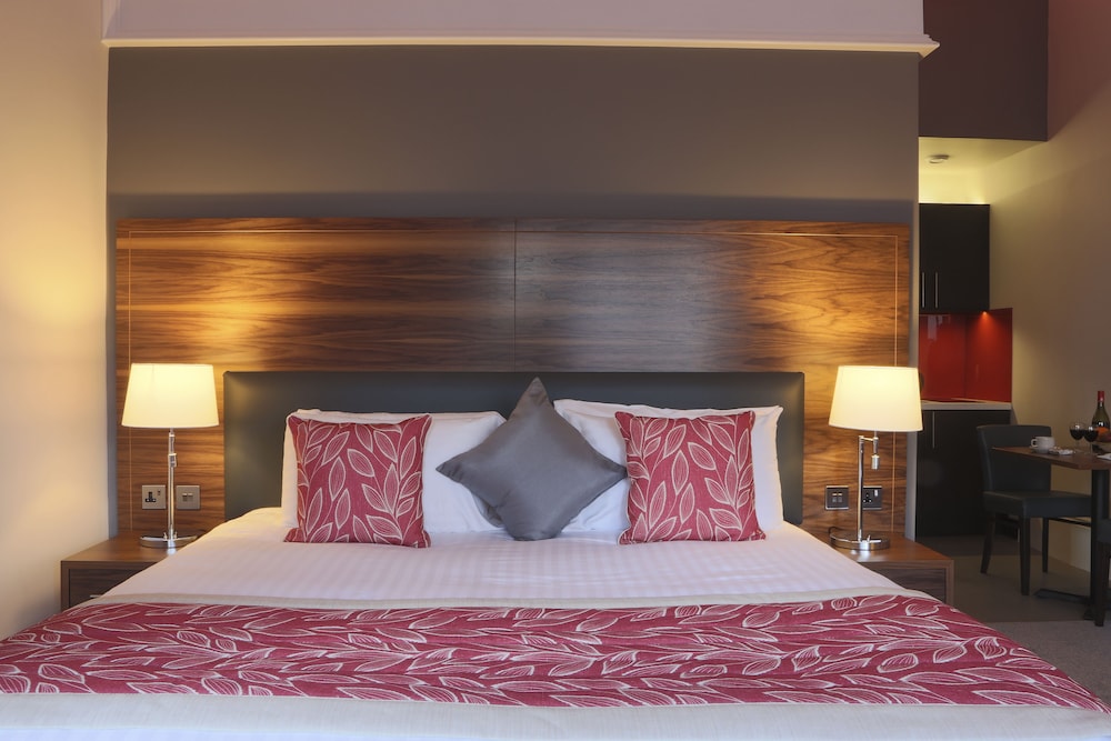 SUITE, SOFA