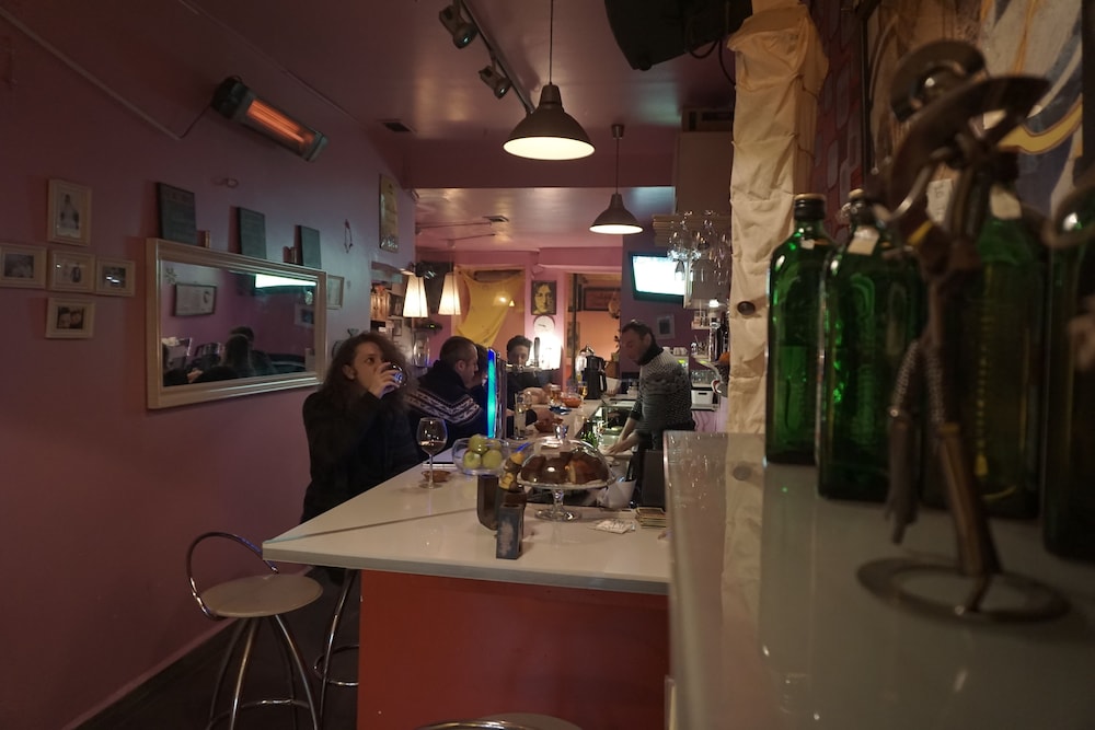 Chilloutlya Hostel&Bar 33/46