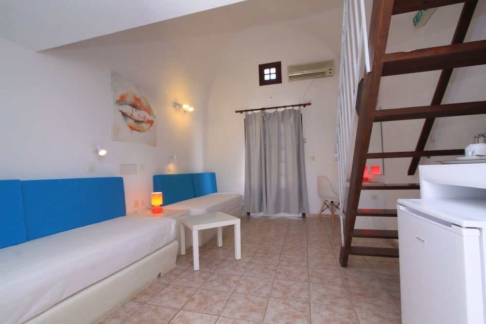 Iliada Hotel Santorini 15/63