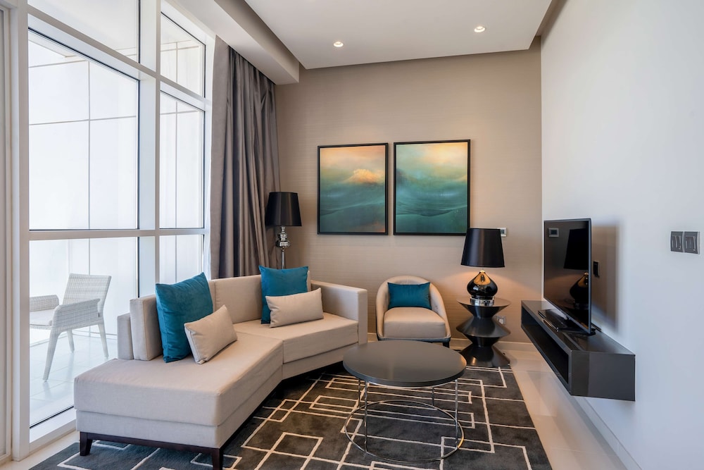 Radisson Dubai Damac Hills 26/47