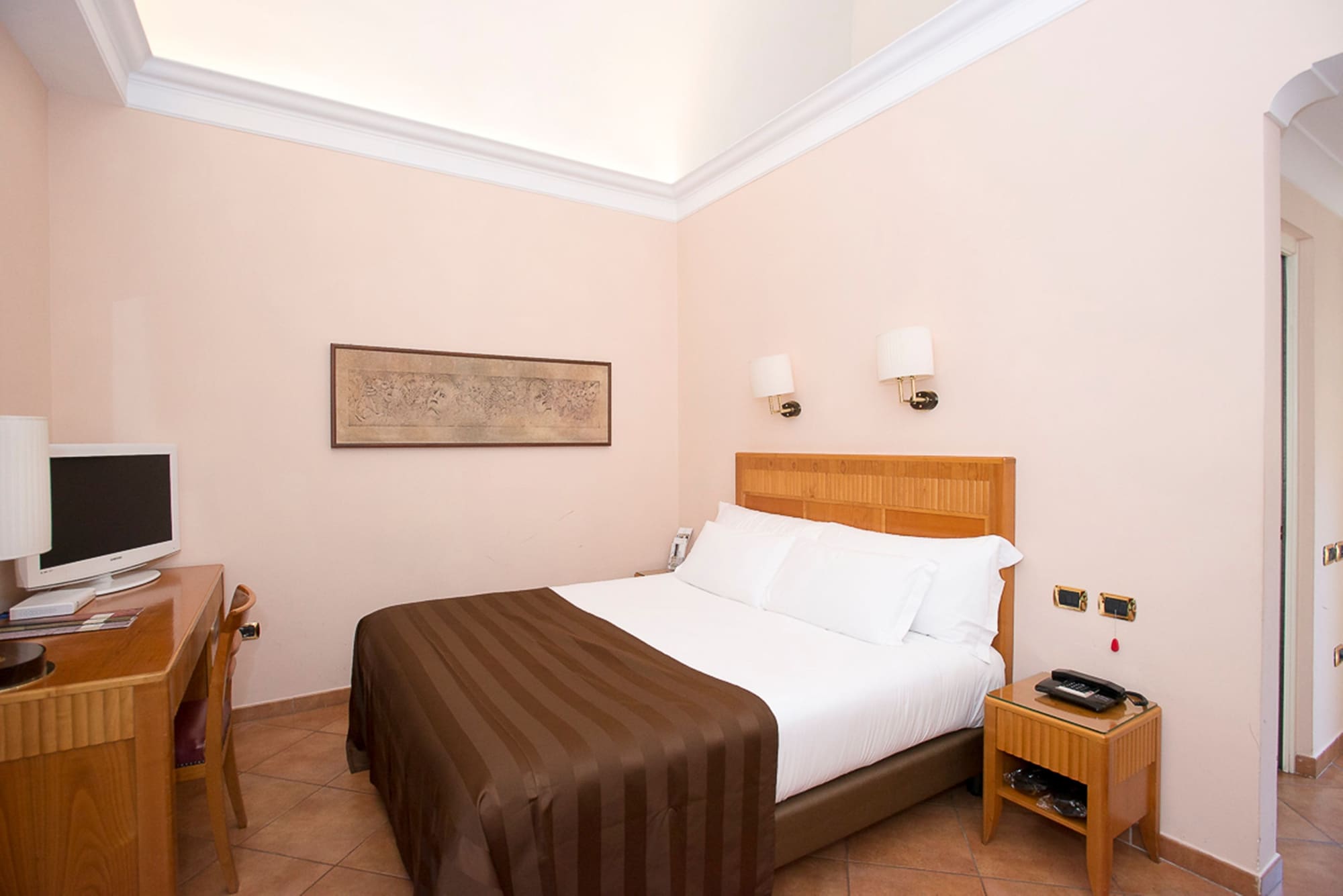 SUPERIOR, DOUBLE BED