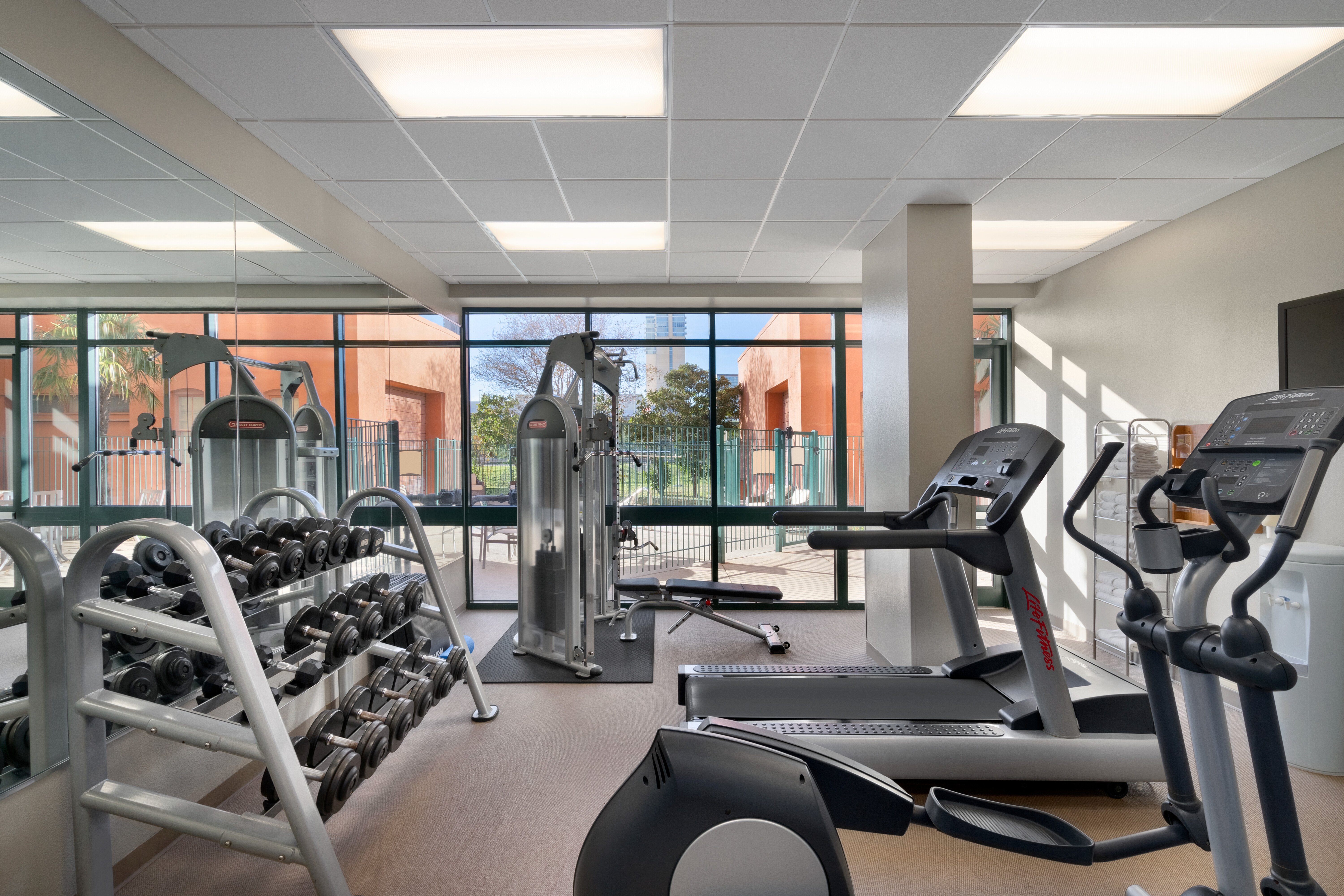 Staybridge Suites San Antonio Downtown Conv Ctr, an IHG Hotel 23/37
