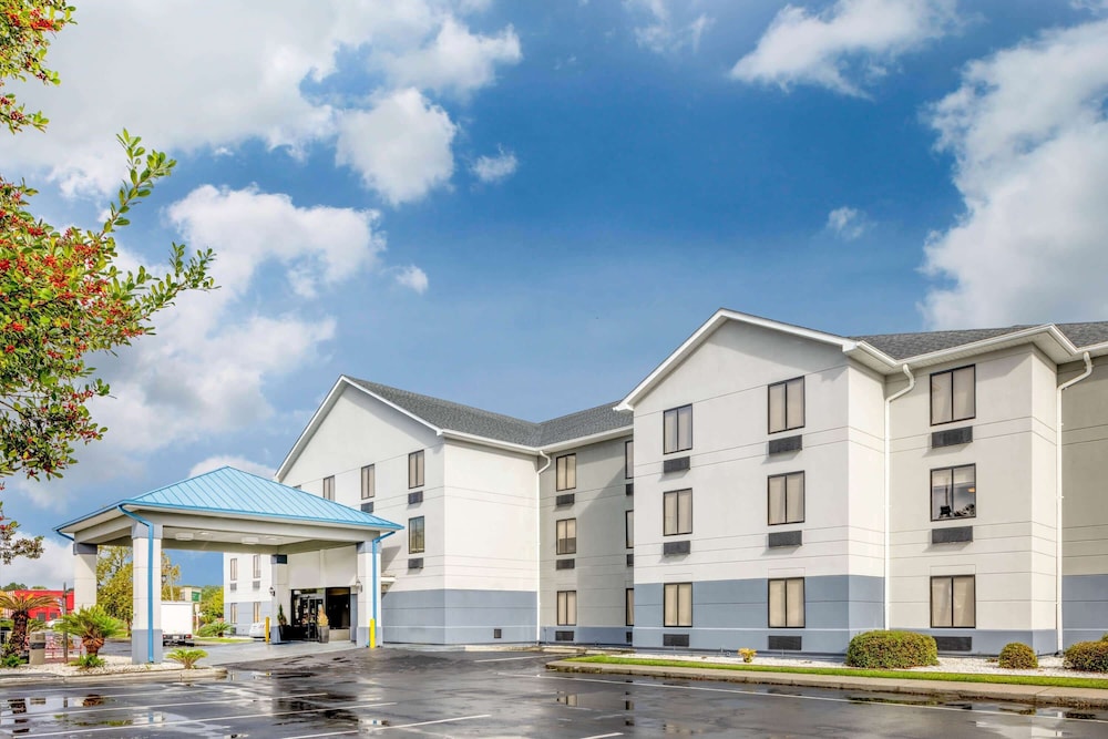 Baymont By Wyndham Pooler Savannah 45/50