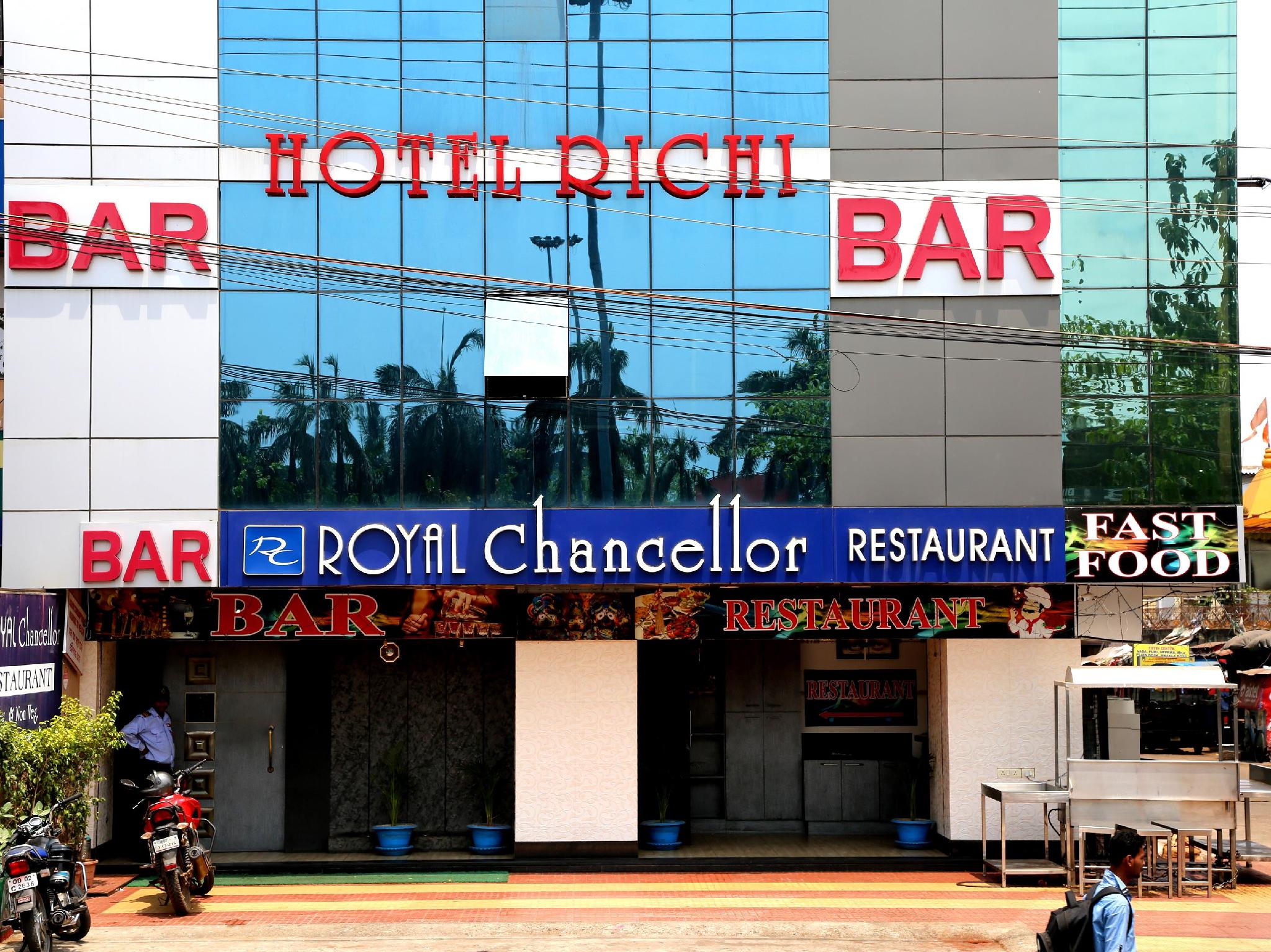 HOTEL RICHI 1/8