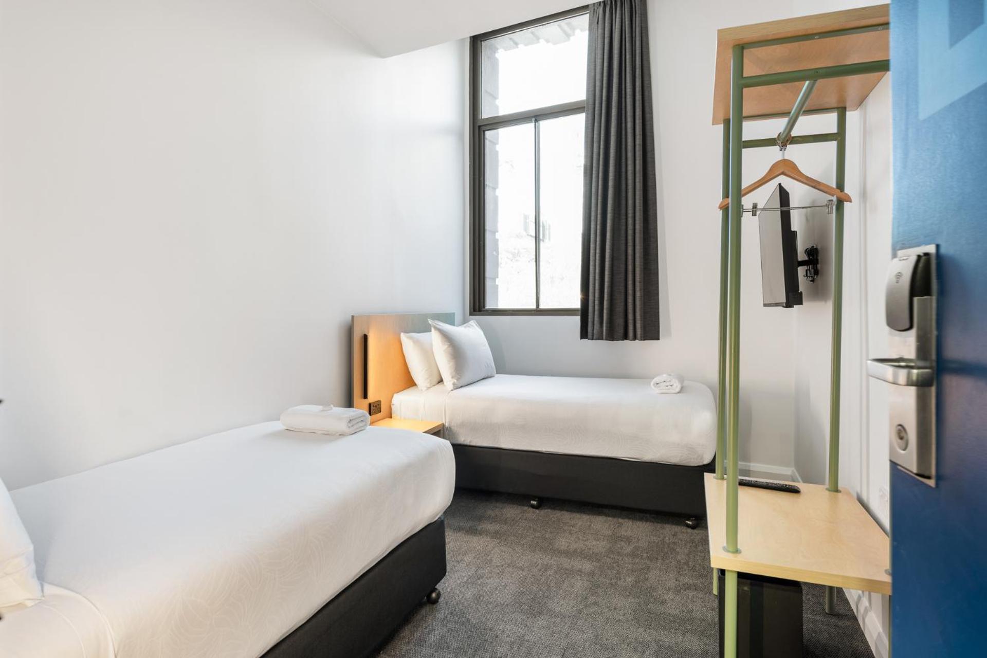 Room at YHA Sydney Central, SYDNEY