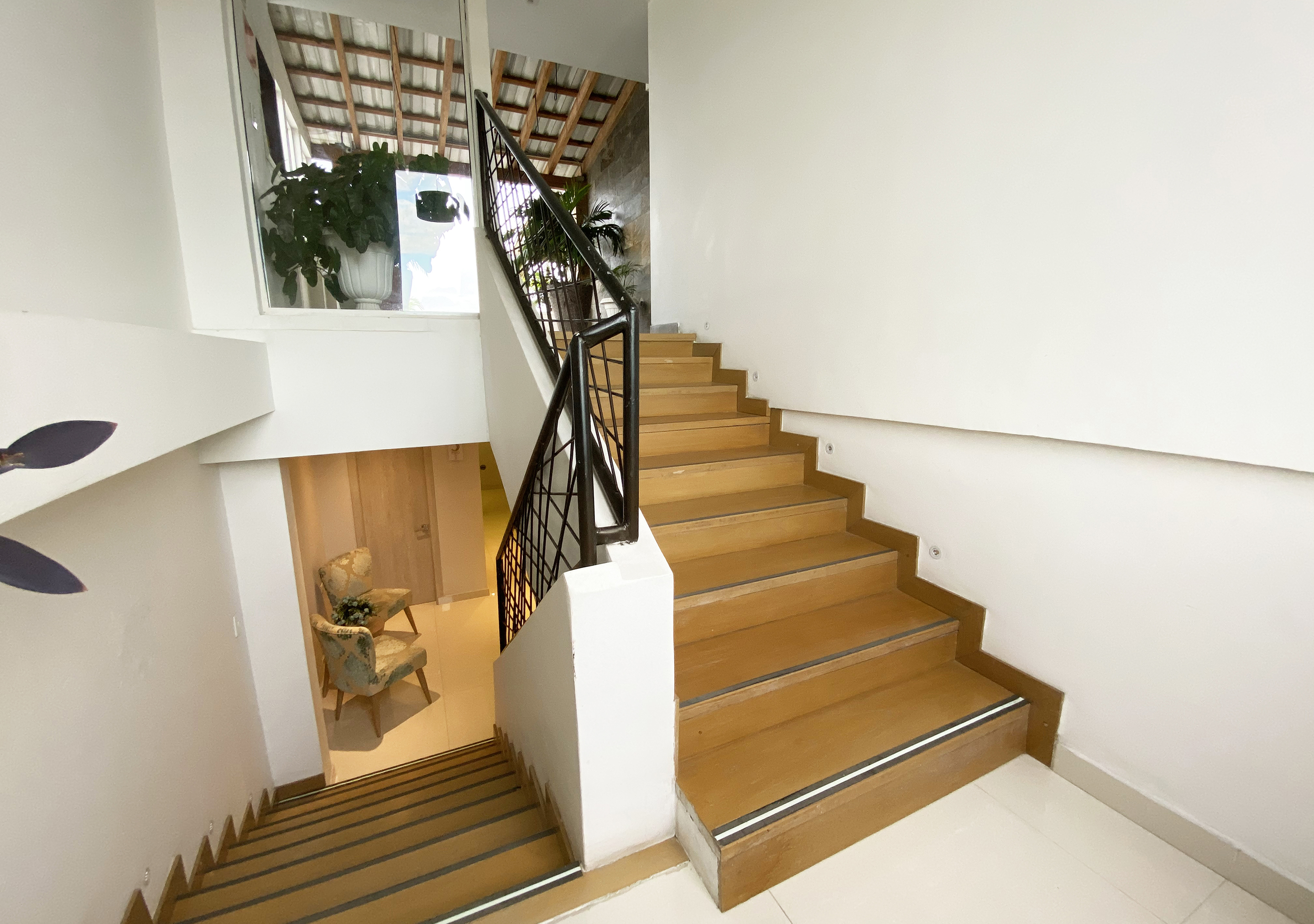 HOTEL 1525 8/20