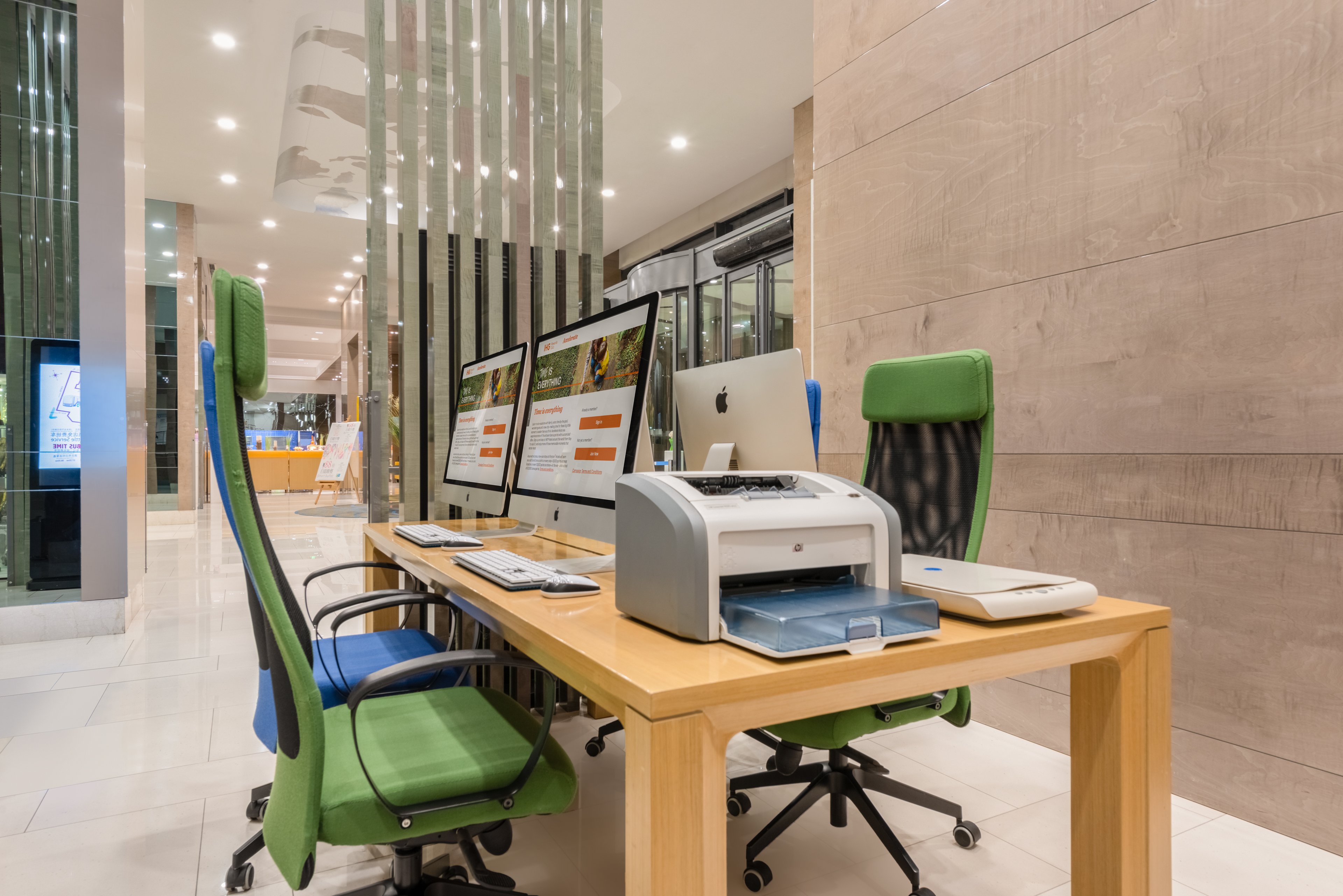 Holiday Inn Express Beijing Yizhaung 30/34