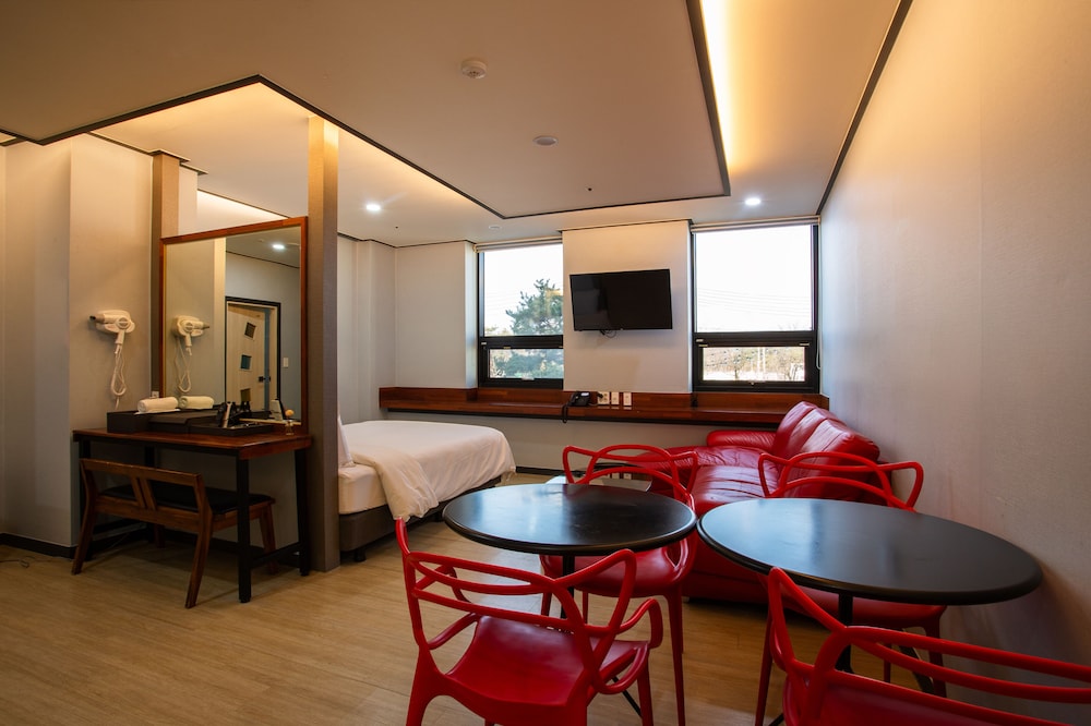 Hotel Gongjicheon 40/50