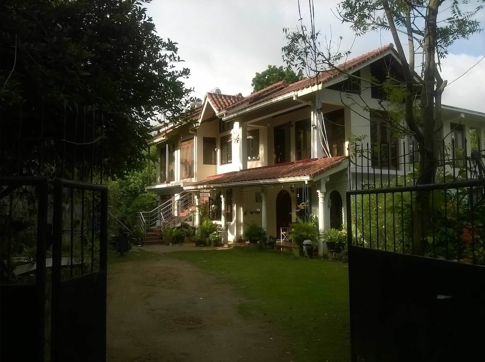 Sunny Hill Residence Kandy 4/22
