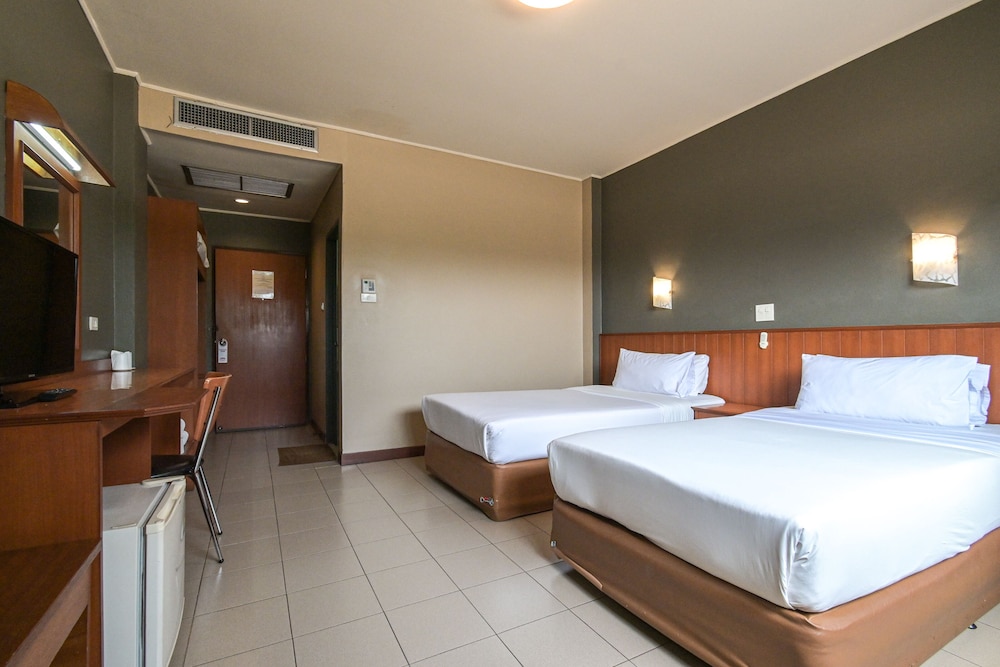 غرفة قياسية بسريرين منفصلين، Rattana Park Hotel 2/7