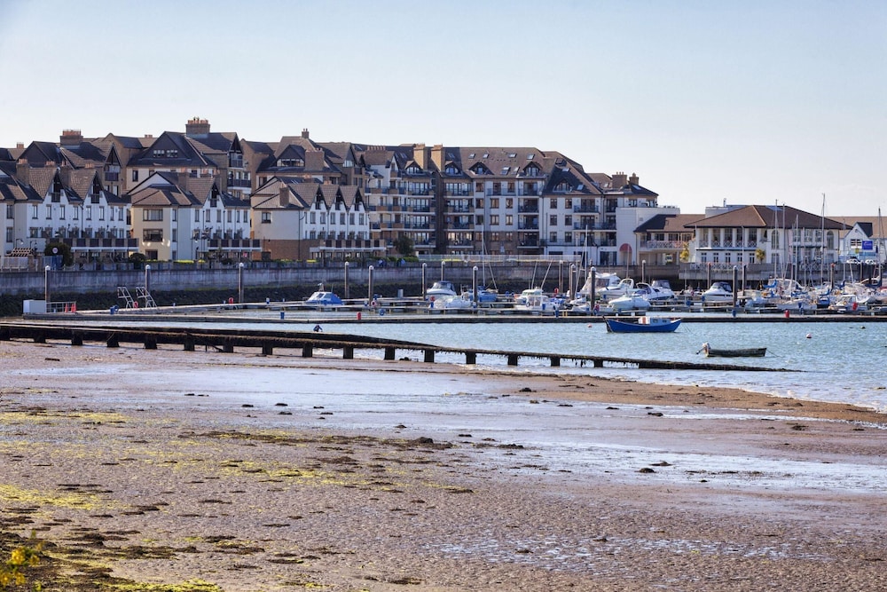 The Grand Malahide 44/48