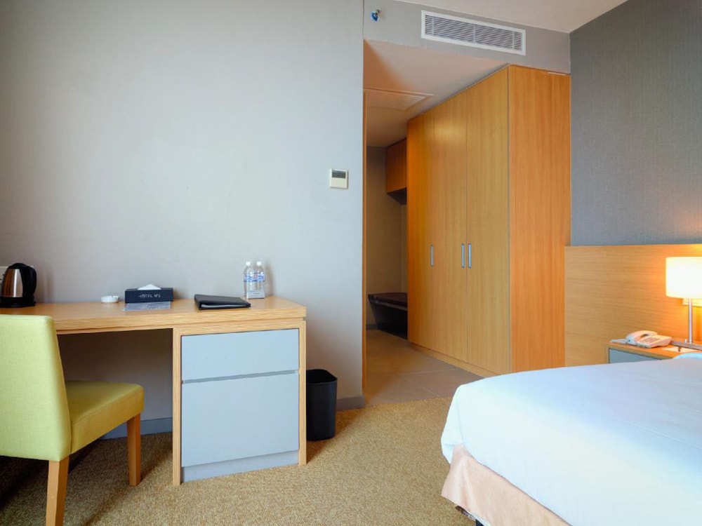 Hotel No5 3/52