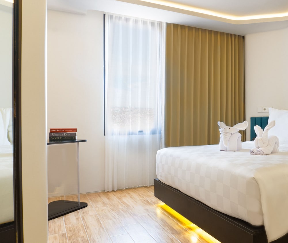 EXCOTEL Design Hotel Surabaya 24/57