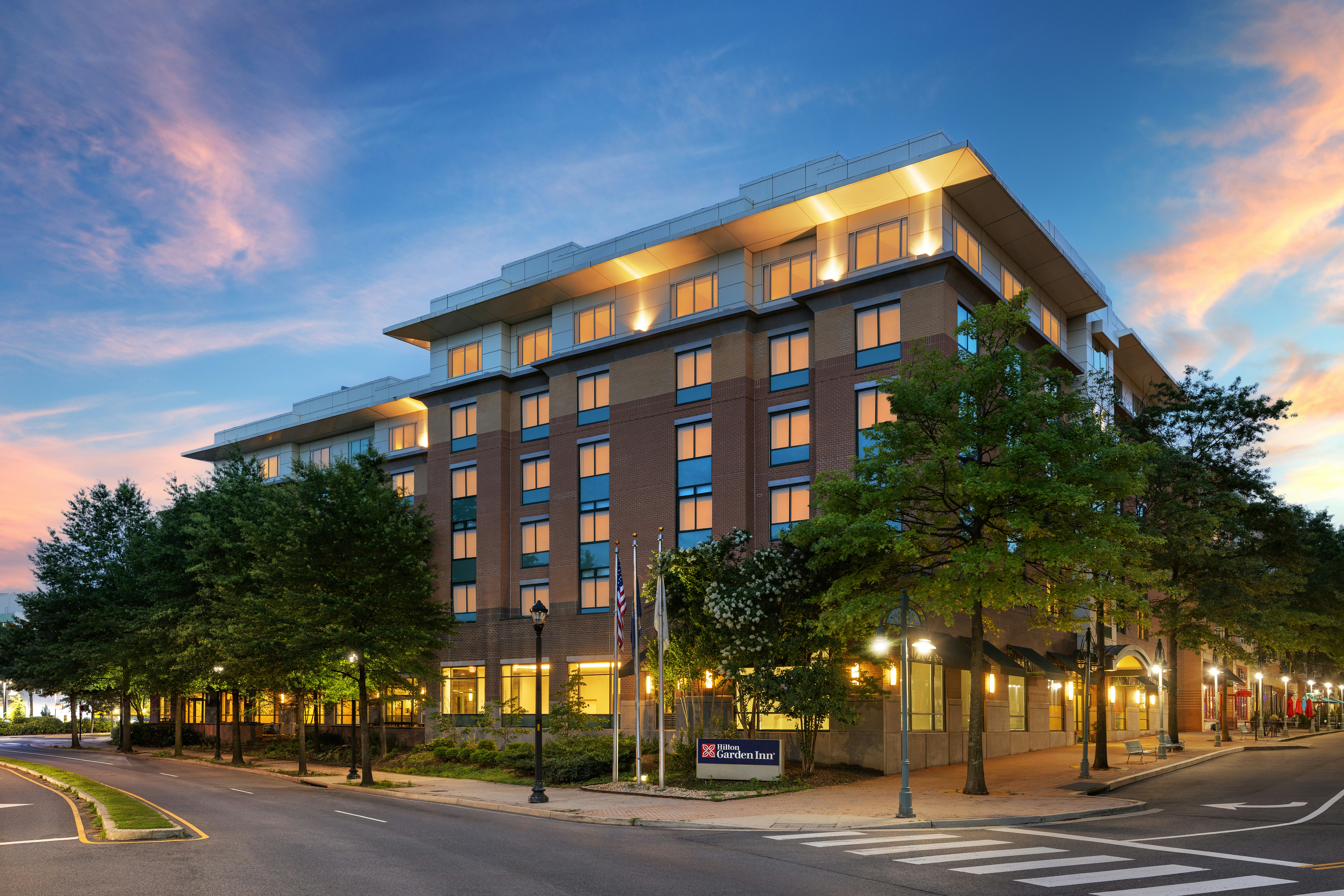 Hilton Garden Inn Arlington Shirlington 18/19
