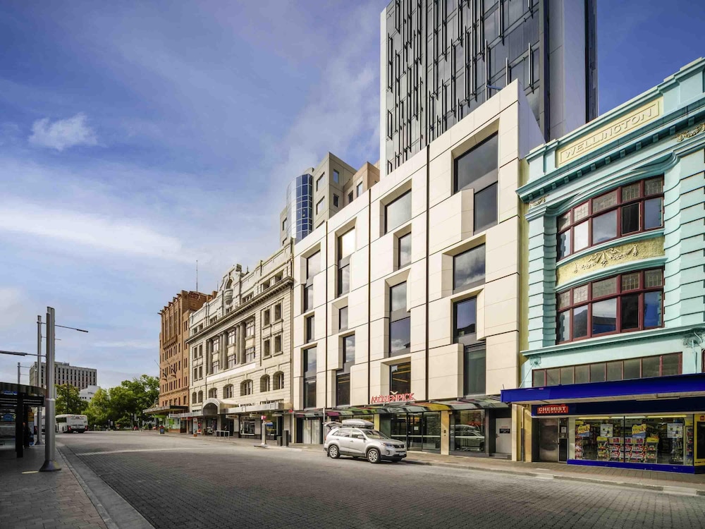 Movenpick Hotel Hobart 66/73