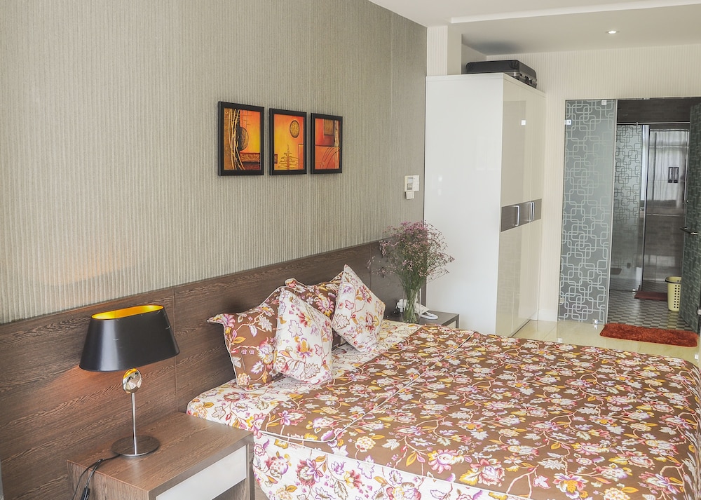 Golden Queen Aparthotel 9/63