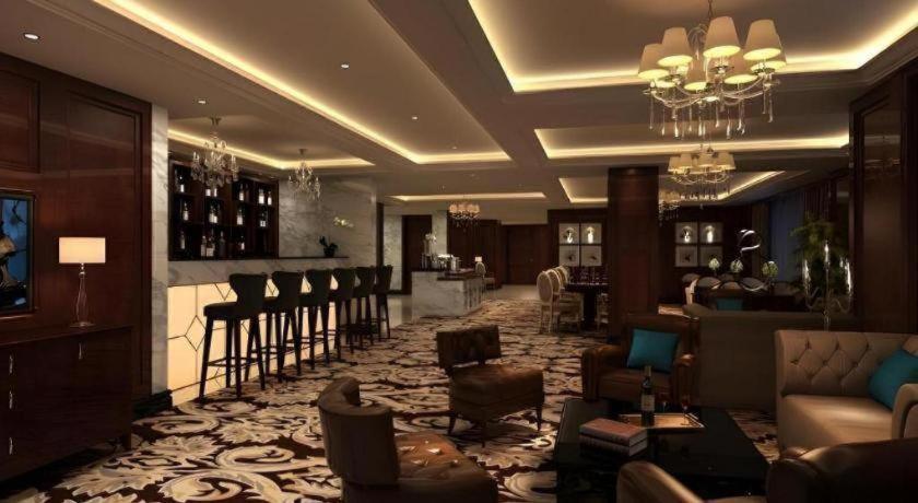 Jian Guo Hotel Yun Cheng 35/50