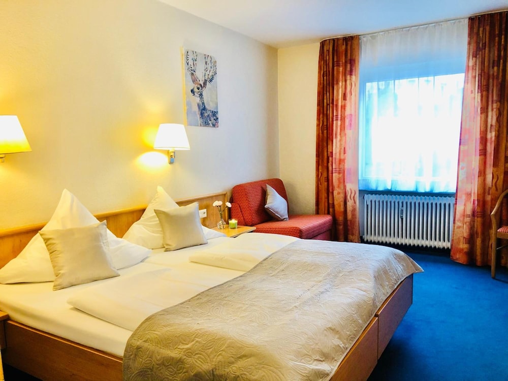 ROOM, TRIPLE