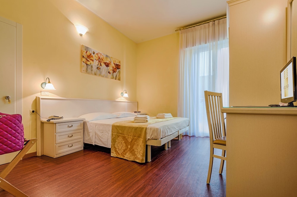HOTEL PLAZA 20/53