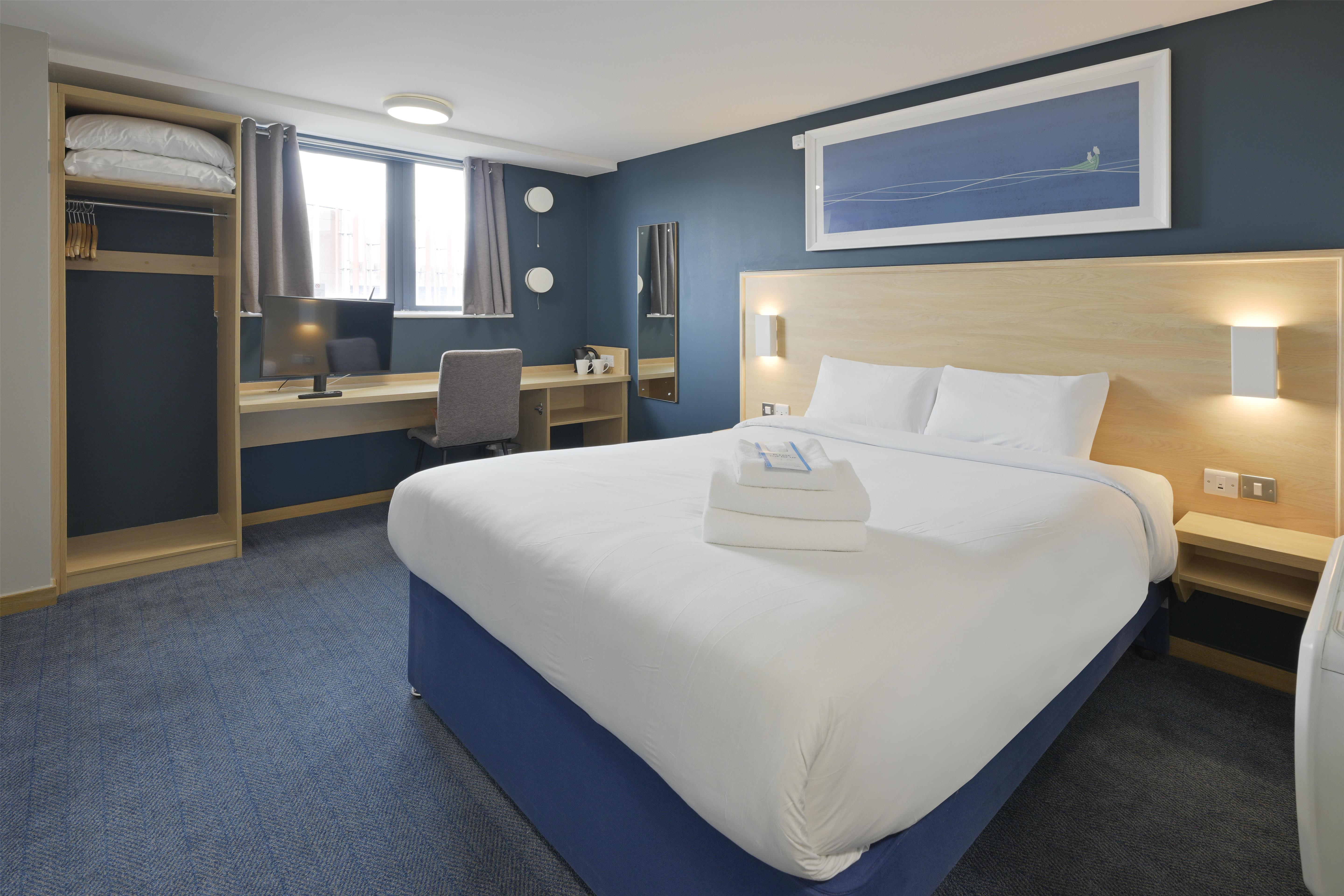Travelodge Swindon Central 10/42