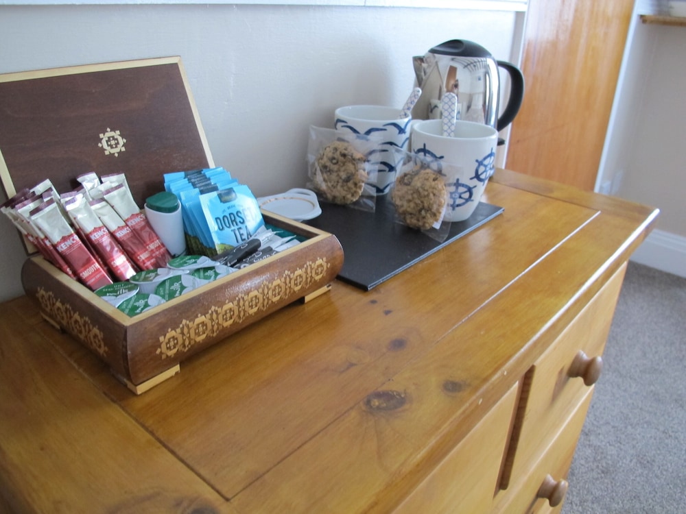Melcombe Villa Guesthouse 12/24
