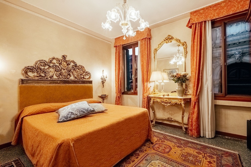 SUPERIOR, DOUBLE BED