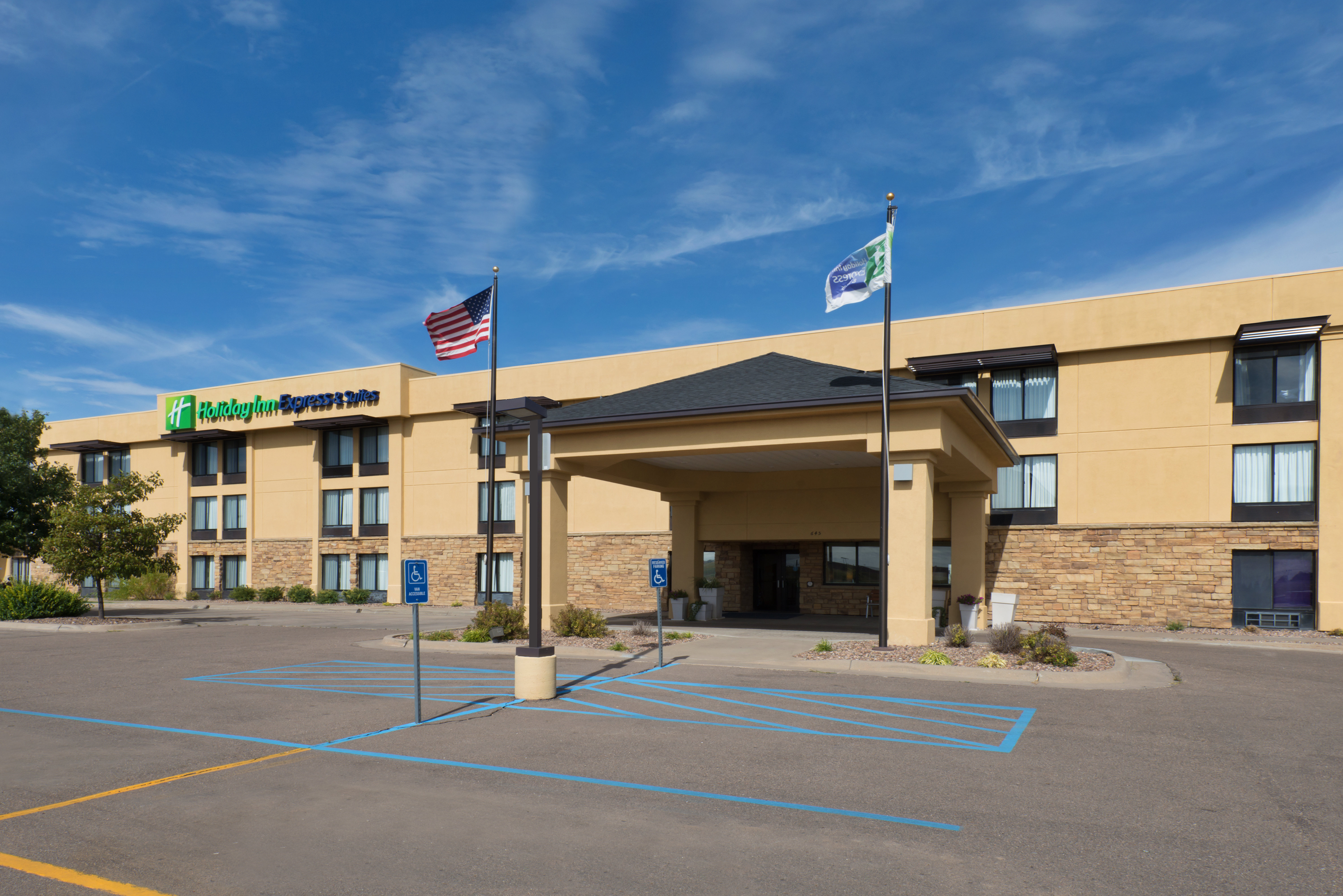 Holiday Inn Express Hotel Suites Colby 55/60