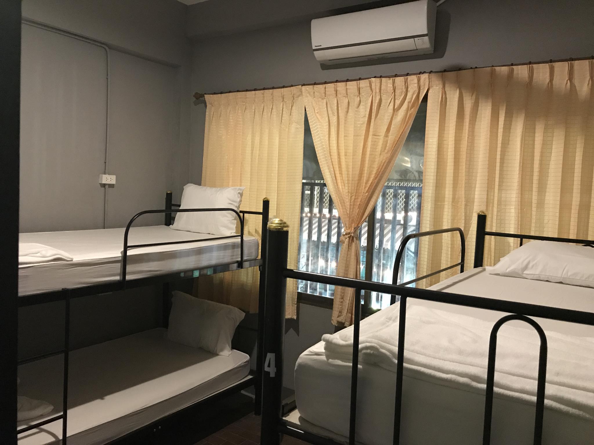 Room, Bunk Bed