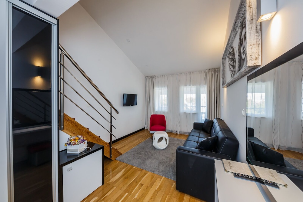 Hotel Sveti Kriz 40/65