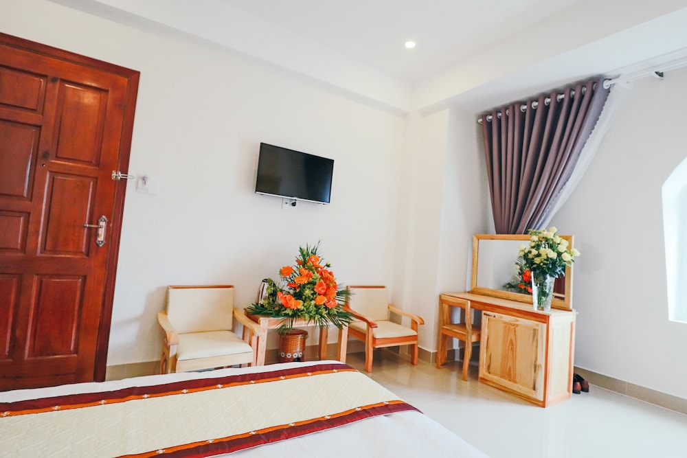 Mai Hoang Hotel 48/70